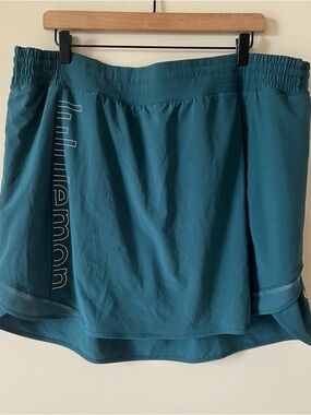 Lululemon Hotty Hot High-Rise Skirt Long Green Jasper / Silver Reflective Logo